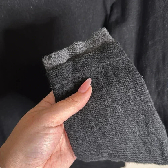 Vince Black and Gray Long Sleeve Sweater Size Small - Picture 5 of 6